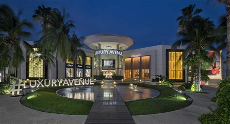 luxury avenue cancun